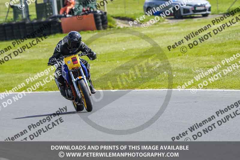 cadwell no limits trackday;cadwell park;cadwell park photographs;cadwell trackday photographs;enduro digital images;event digital images;eventdigitalimages;no limits trackdays;peter wileman photography;racing digital images;trackday digital images;trackday photos